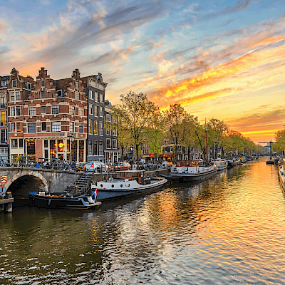 amsterdam-header.400x400