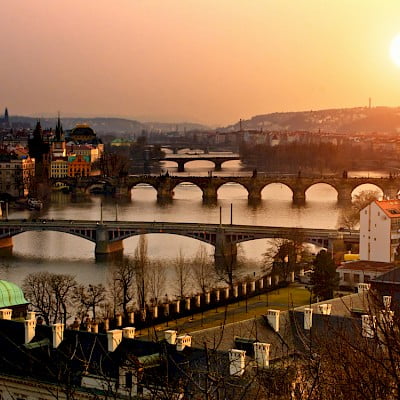 writer_relocations_destination_guide1366x750_copy.400x400